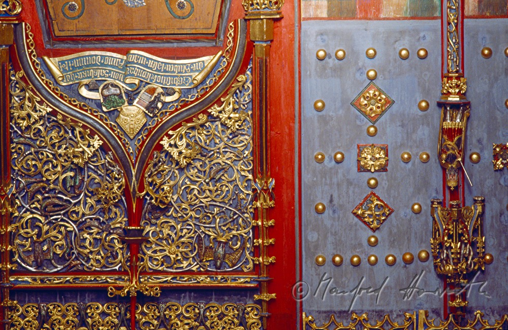 Detail einer Holztruhe