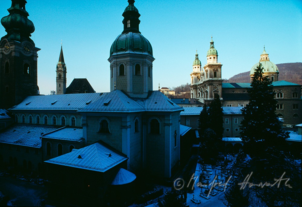 Stift Sankt Peter mit Petersfriedhof und Franziskanerkirche
