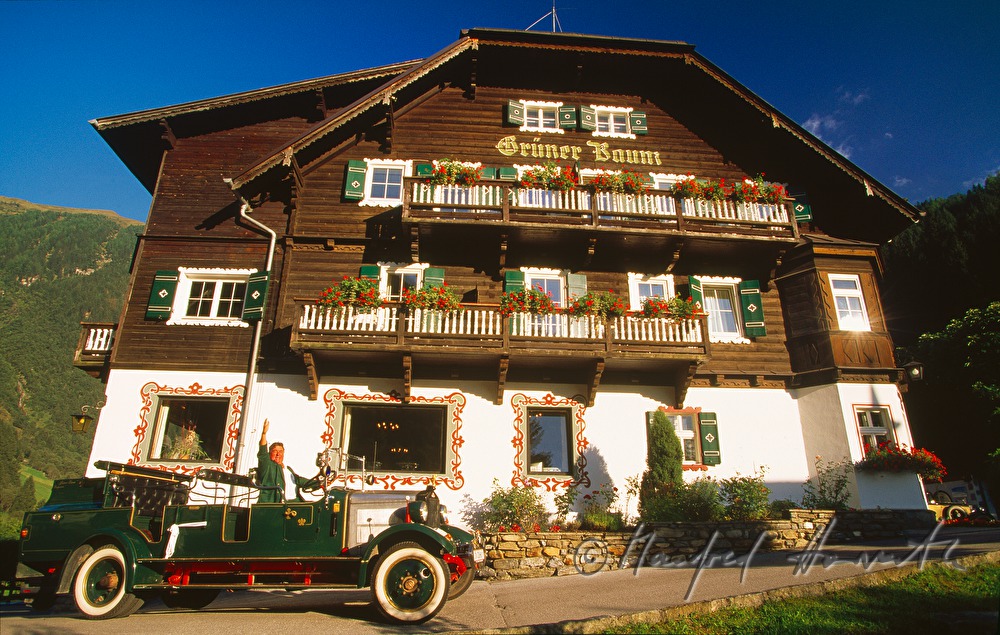 Hotel Grüner Baum, Oldtimer und Chauffeur