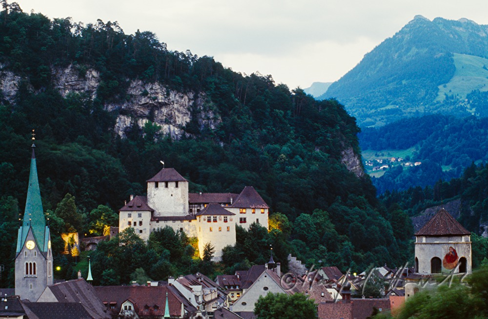 Schattenburg und Dom Sankt Nikolaus