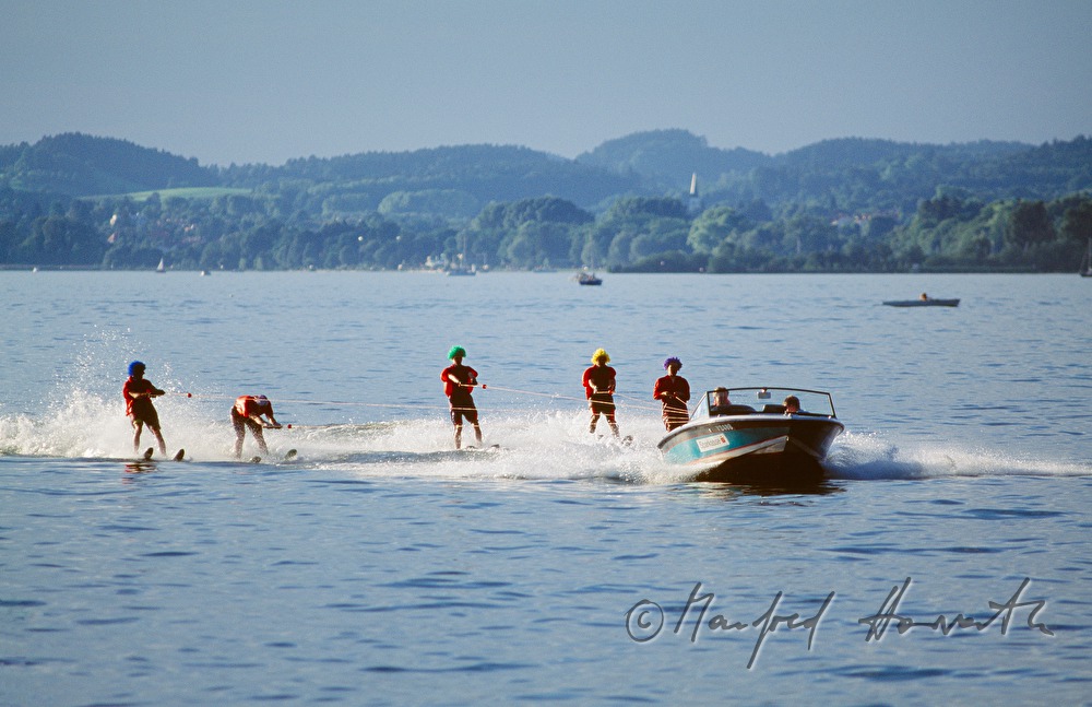 Wasserski-Show an der Seepromenade