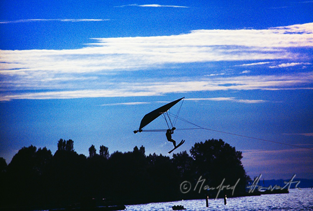 Wasserski-Show an der Seepromenade
