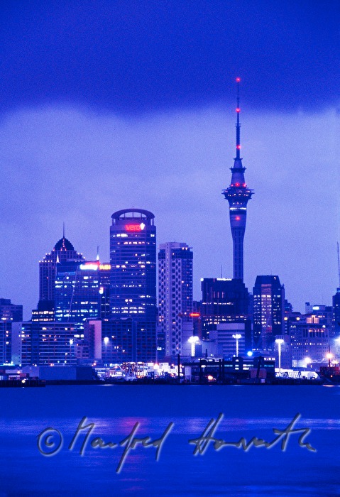 Skyline mit dem Sky Tower