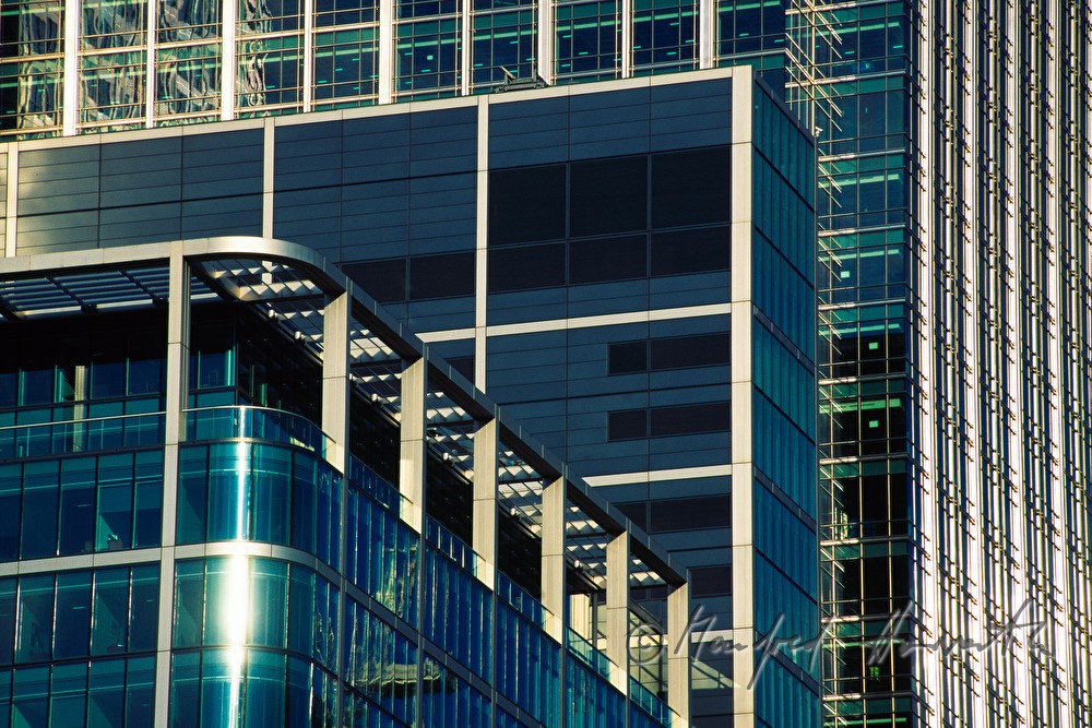 Glasfassade eines Hochhauses an der Canary Wharf