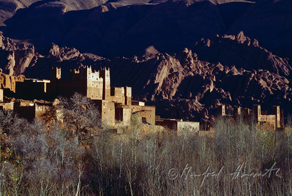 Kasbah (Befestigungsanlage) auf dem Weg der früheren Karawanenroute