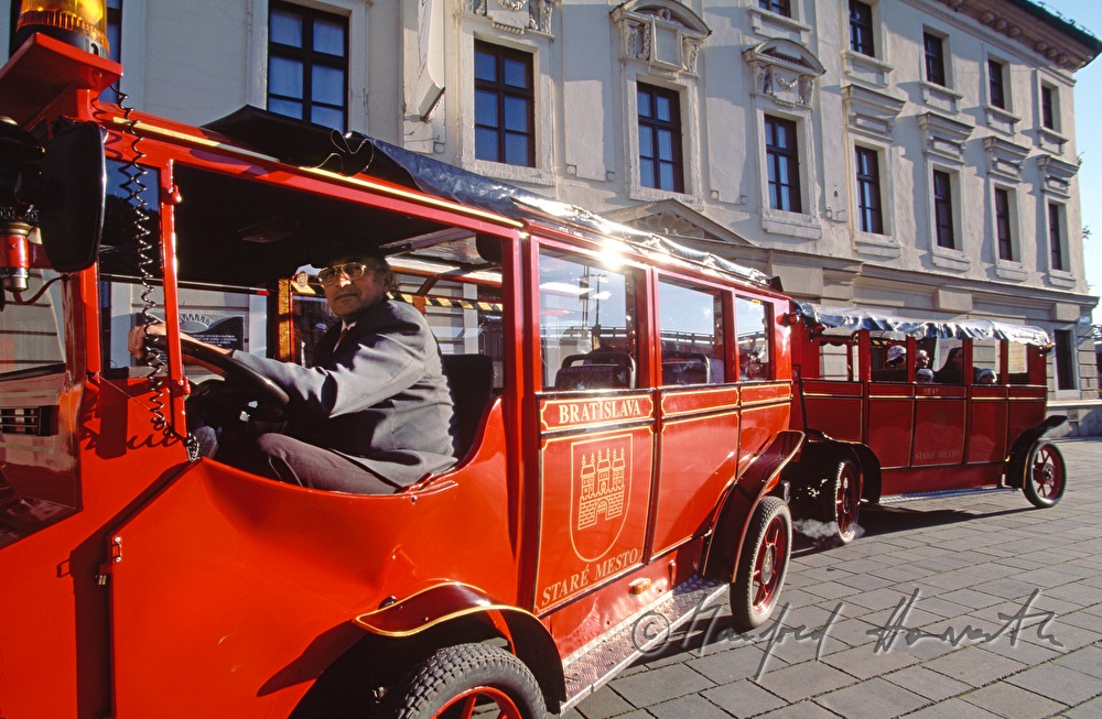 Touristen-Führung mit dem Oldtimer-Bus