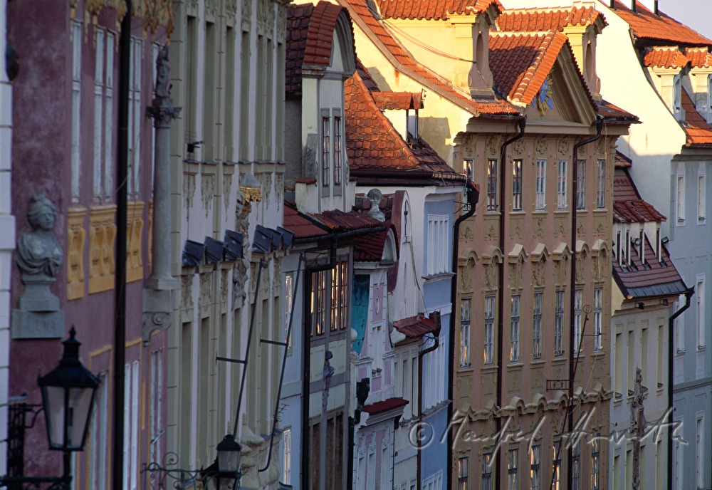 Häuser an der Nerudova Strasse