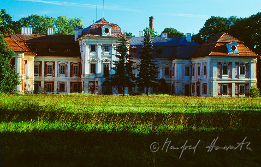 Schloss Dolní Lukavice und Schlosspark