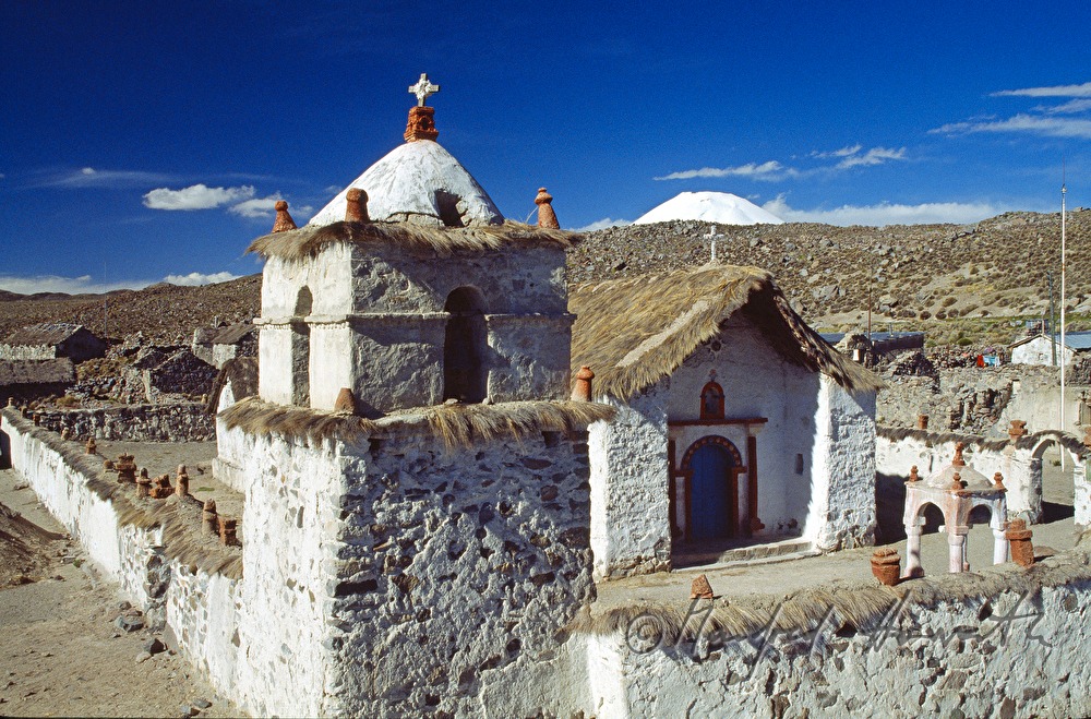 Kirche von Parinacota im Nationalpark Lauca