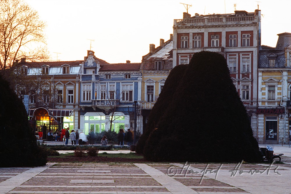 Hauptplatz und Bänke