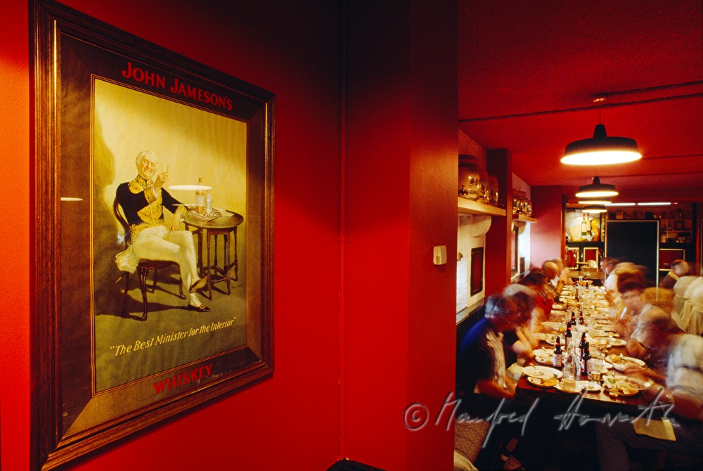 Gastronomiebereich mit Whiskeyverkostung