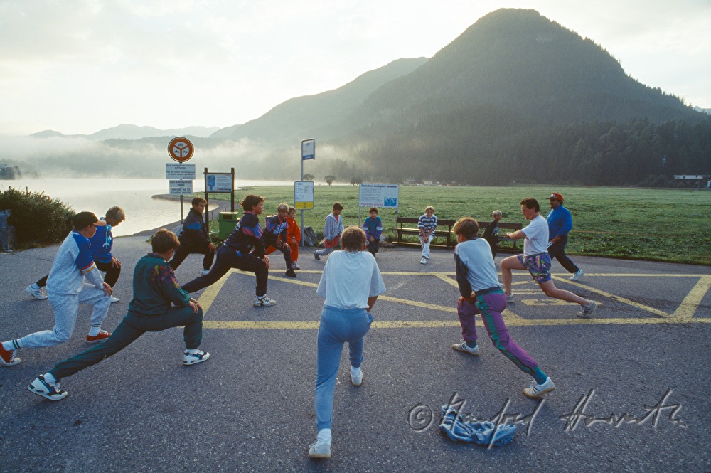 Aufwärmtraining einer Laufgemeinschaft