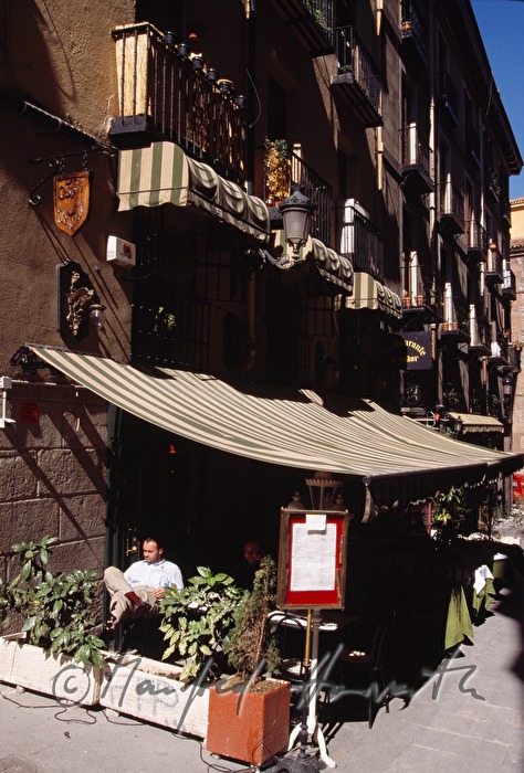Terrasse eines kleinen Cafes
