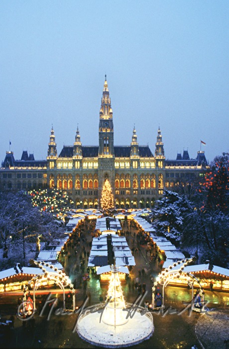 Christkindlmarkt - Blick vom Burgtheater