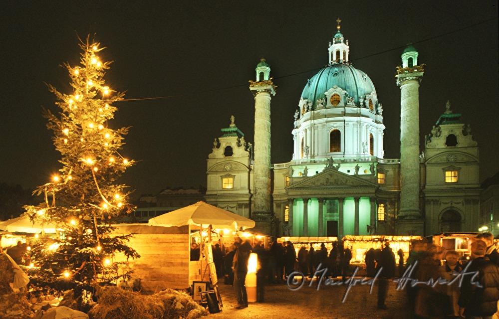 Christkindlmarkt am Karlsplatz