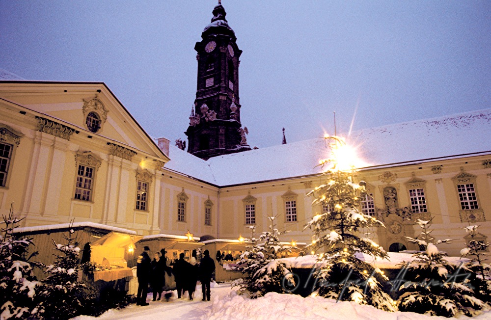 Christkindlmarket im Hof des Stift Zwettl