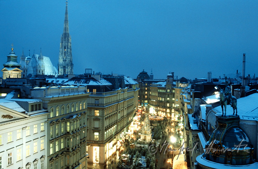 Weinnachtsmarkt am Graben und Stephansdom