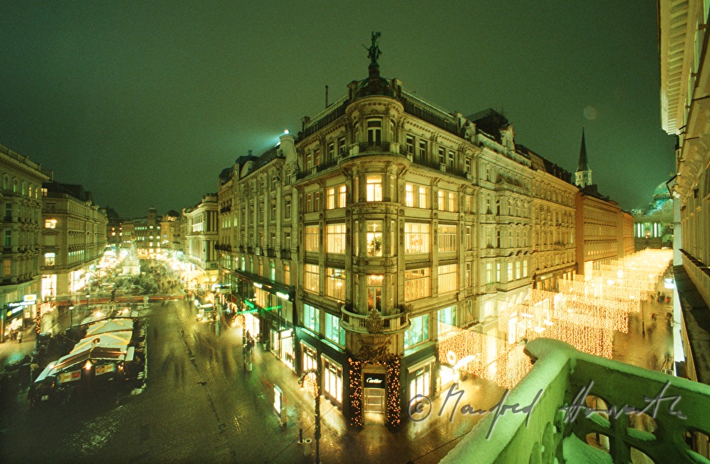 Weinnachtsmarkt am Graben und Stephansdom