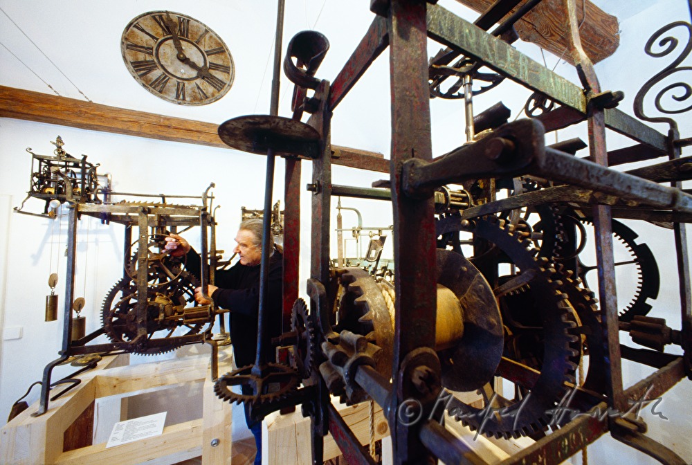 Museum für Turmuhren und Bratenwender