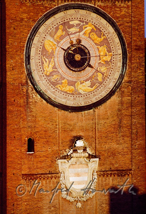 Astronomische Uhr am Torrazzo