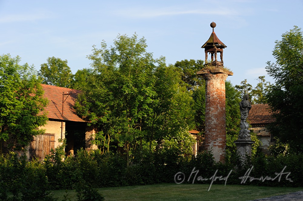 <varying!>Schlosshotel Trebesice, Gartenanlage