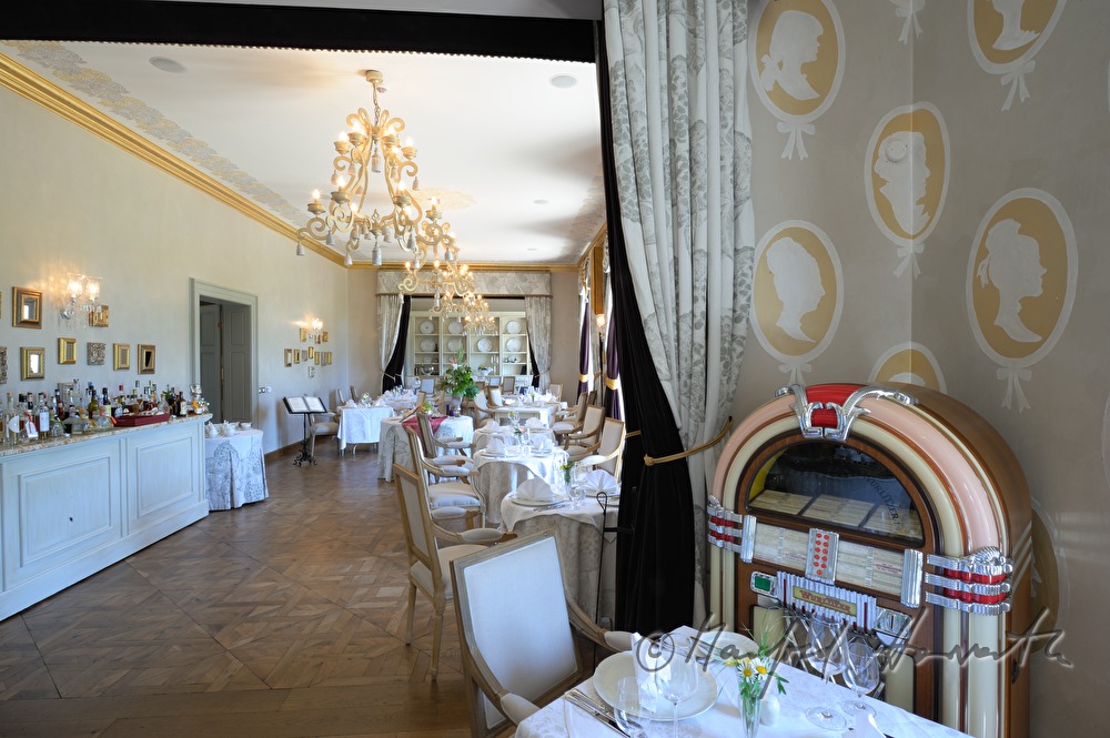 Chateau Mcely, Speisesaal