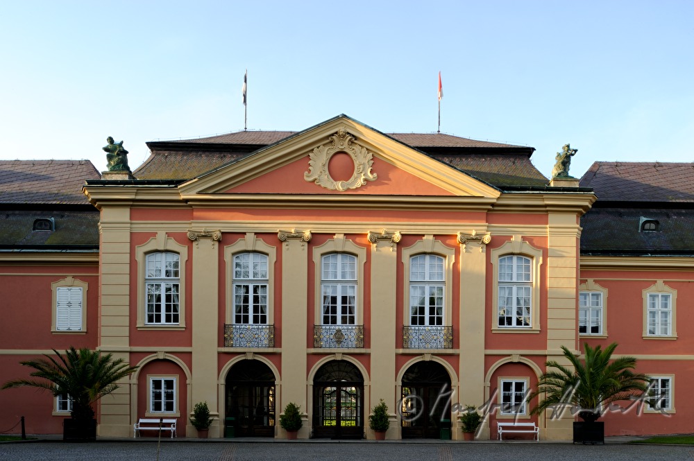 Schloss Dobris, Fassade vom Innenhof
