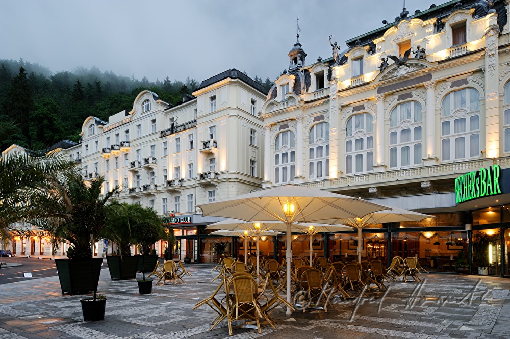 Platz vor dem Grandhotel Pupp