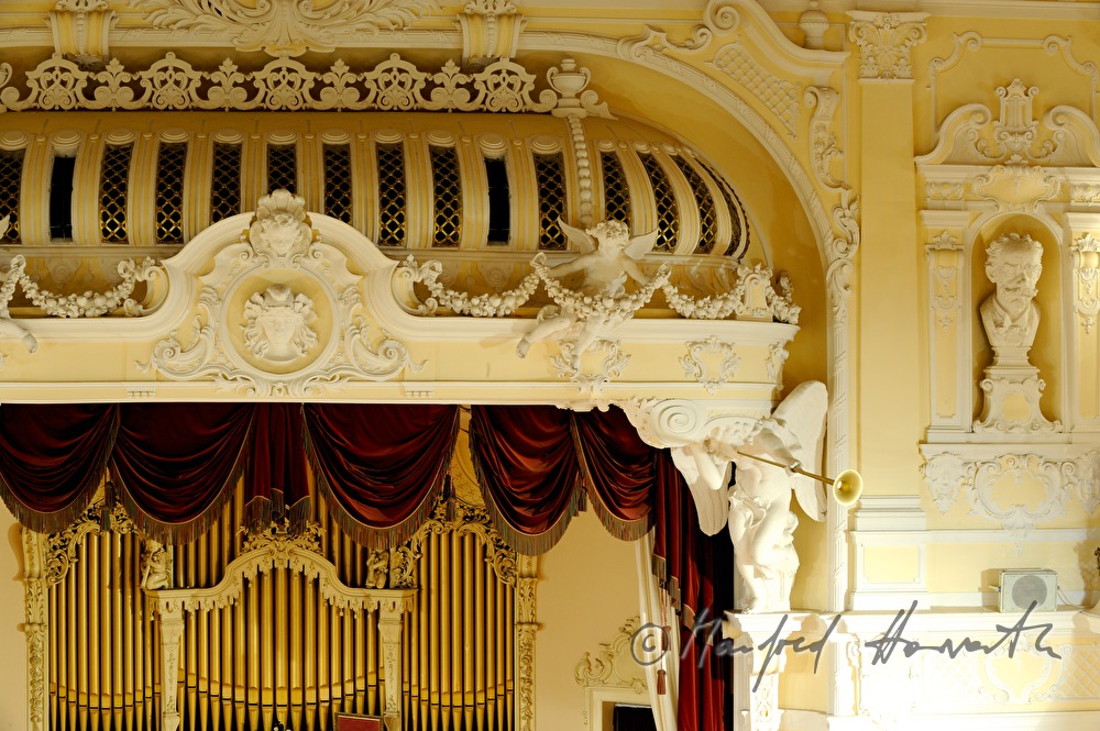 Grandhotel Pupp, Orgel im Festsaal