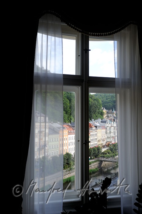 Grandhotel Pupp, Blick von einem Zimmer auf den Fluss Tepla