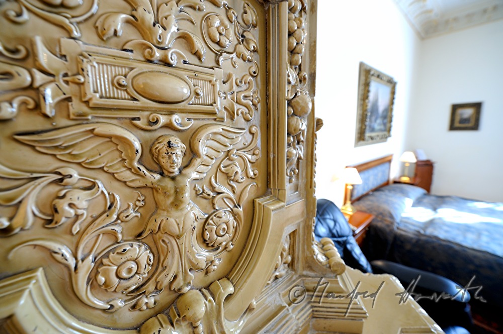 Grandhotel Pupp, Präsidentensuite, Detail vom Kachelofen