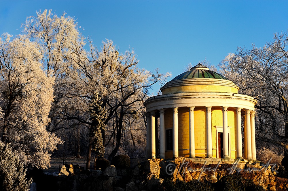 Leopoldinentempel im Landschaftsgarten
