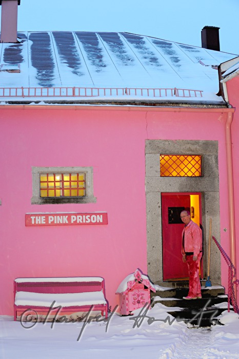 Galerist Nick Treadwell in seinem Museum
