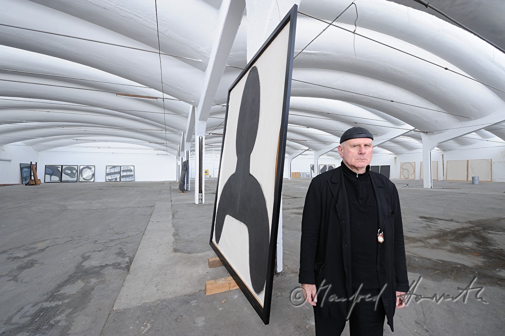 Klaus Rinke in seinem Atelier