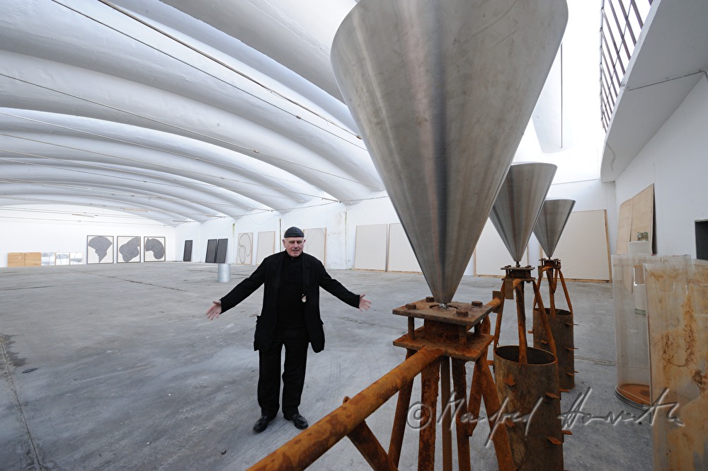 Klaus Rinke in seinem Atelier