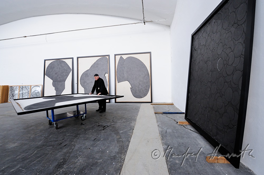 Klaus Rinke in seinem Atelier