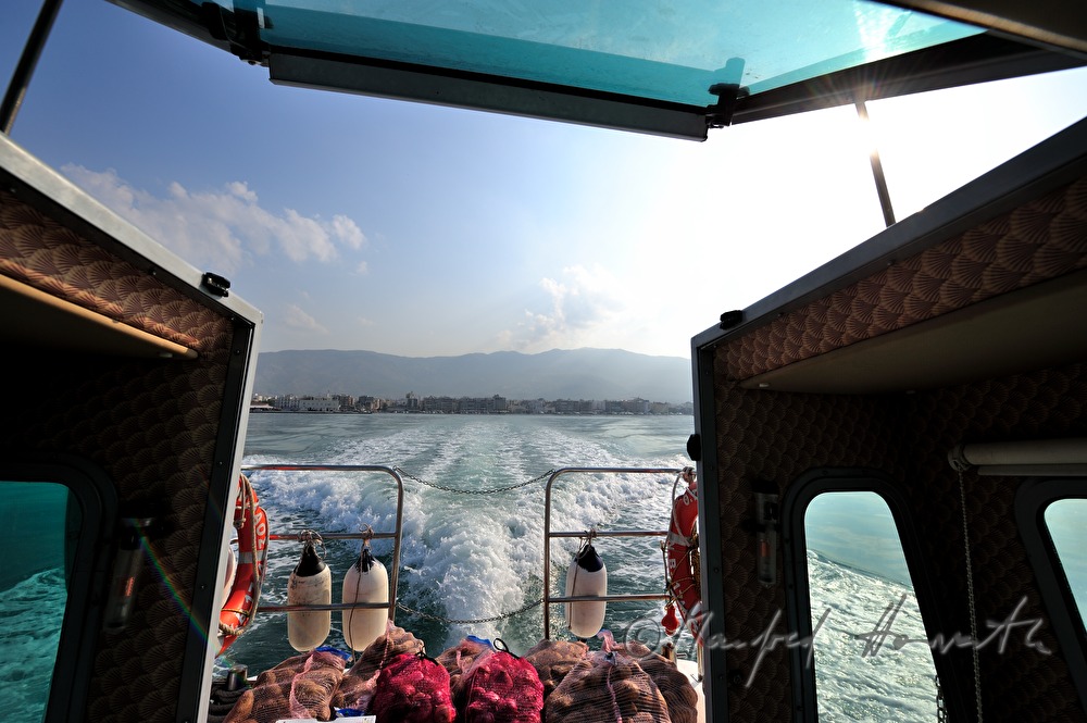 Einkaufen mit der Motoryacht