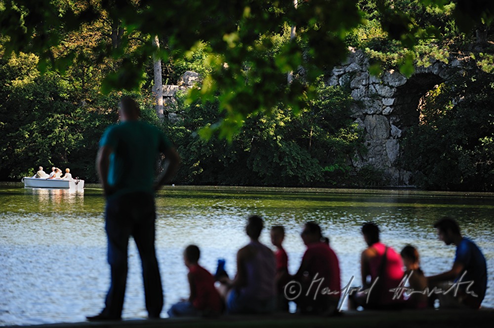 Bootsfahrt  auf dem Schlossteich im Schlosspark