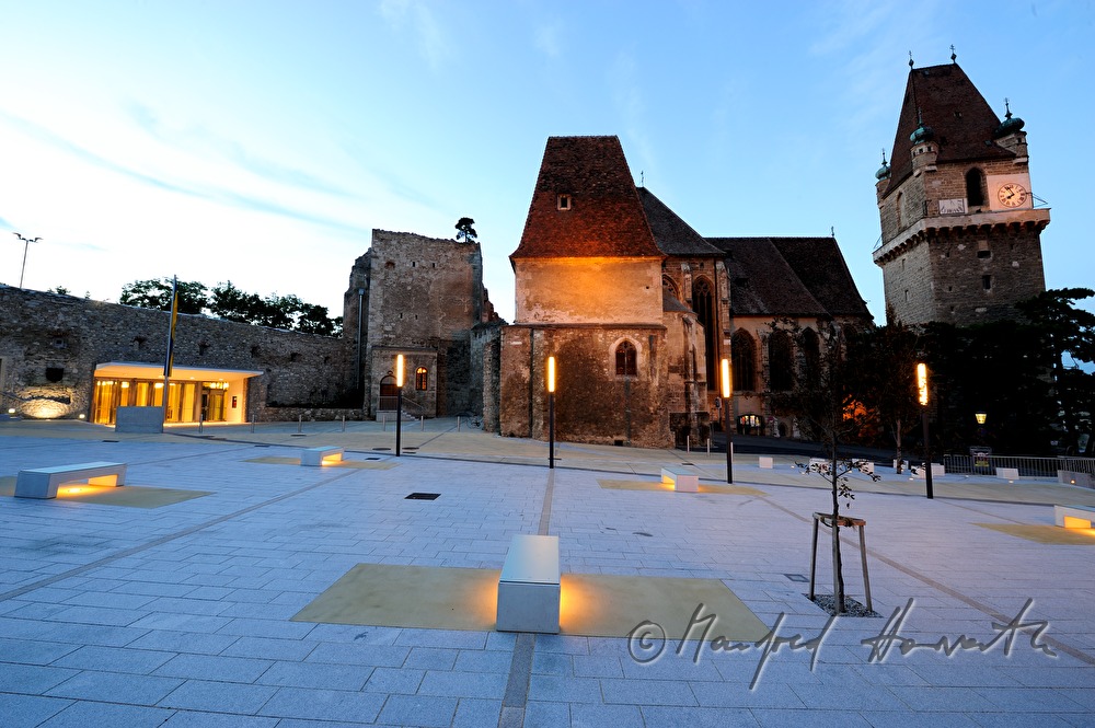 Burg Perchtoldsdorf und Burgvorplatz