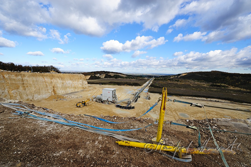 Kalksteinbruch der Firma Lafarge