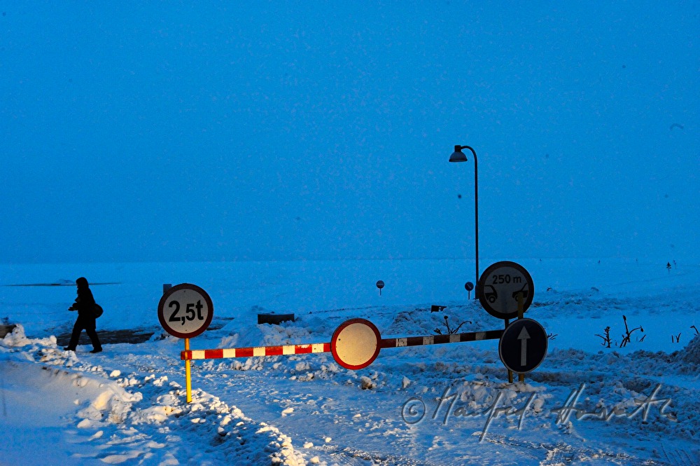 Schranke an der Eisstrasse nach Noarootsi