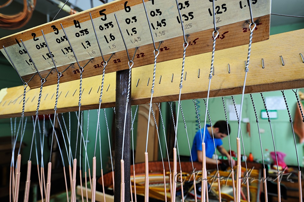 Spieltische für Klaviere in der Fertigungsabteilung