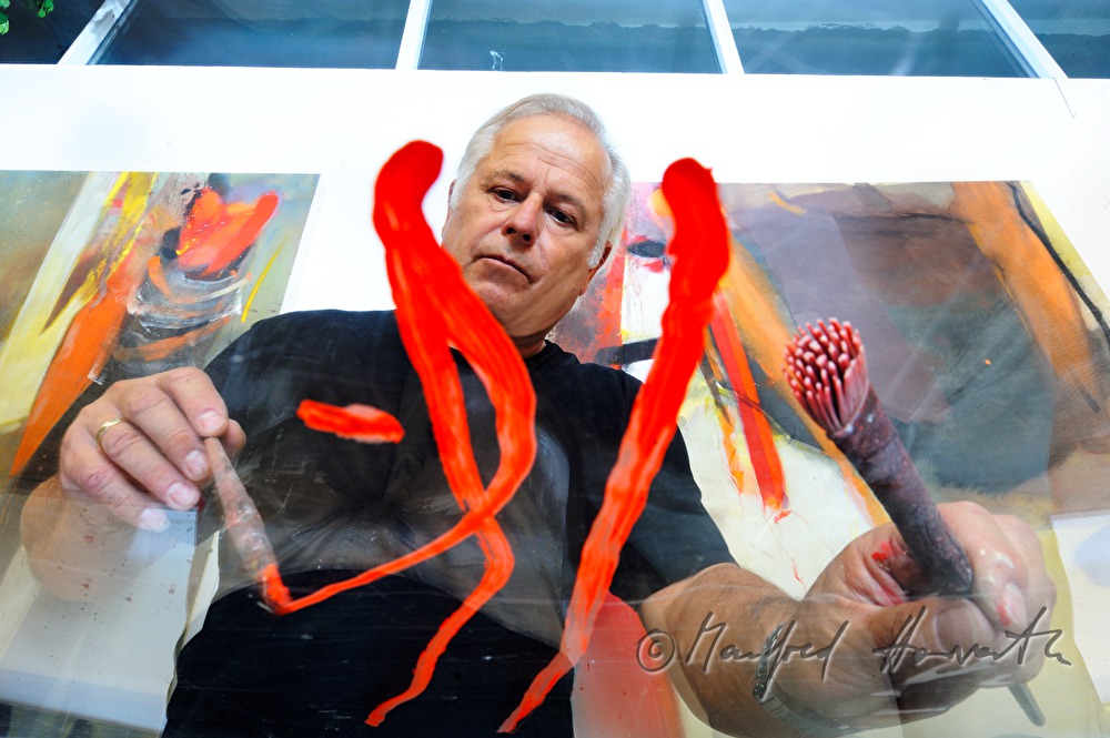 Sepp Laubner malt in seinem Atelier
