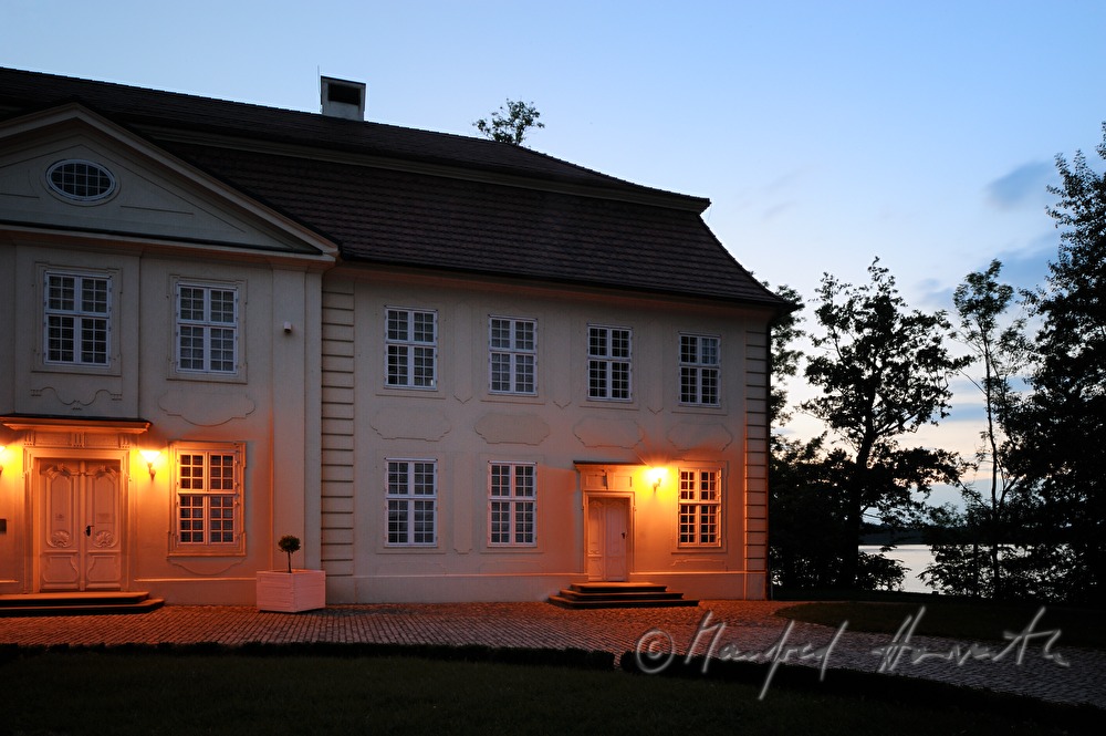 Kavaliershaus und Garten auf der Schlossinsel