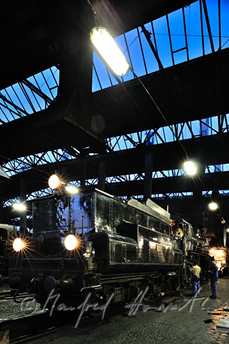Dampflokomotive kkStB 310 im Heizhaus des Eisenbahnmuseum Strasshof