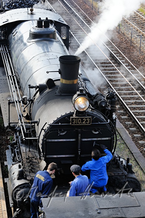 Mechaniker mit Lokomotive 310.23 aus dem Jahr 1911