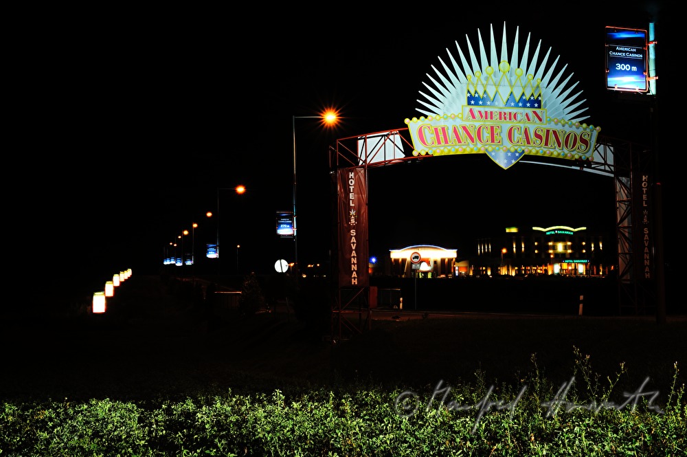 Einfahrt zum Casino in der Einkaufs- und Vergnügungsstadt