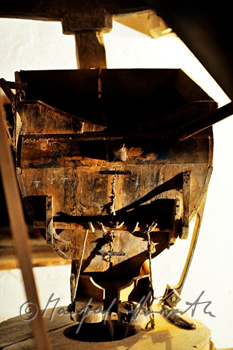 Mahlwerk der Mühle im Betrieb