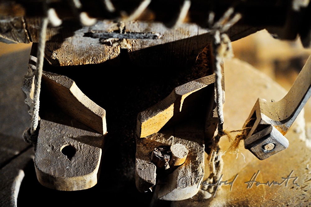 Mahlwerk der Mühle im Betrieb