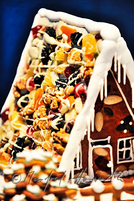 Detail eines Hausdaches bei Lebkuchenhaus-Ausstellung